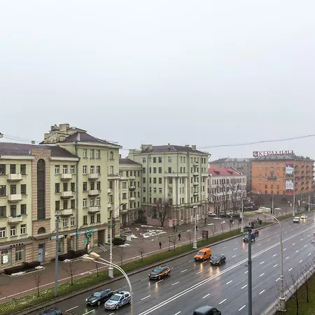 Nezavisimosti 44 *
